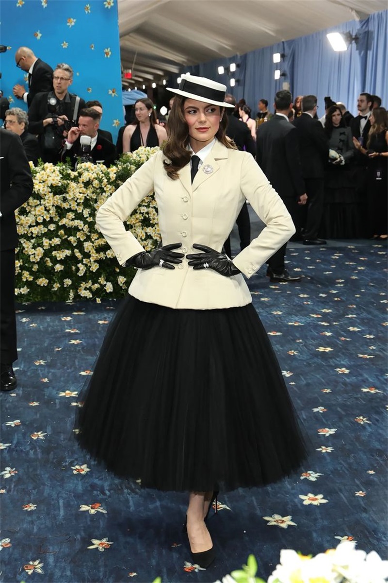 Women Formal Wear Black And White - Costumes de bureau blancs pour femmes,
