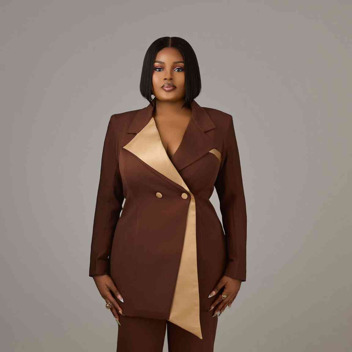 Tuxedos pour femmes grandes ta - Women Formal Wear For Graduation avis et prix